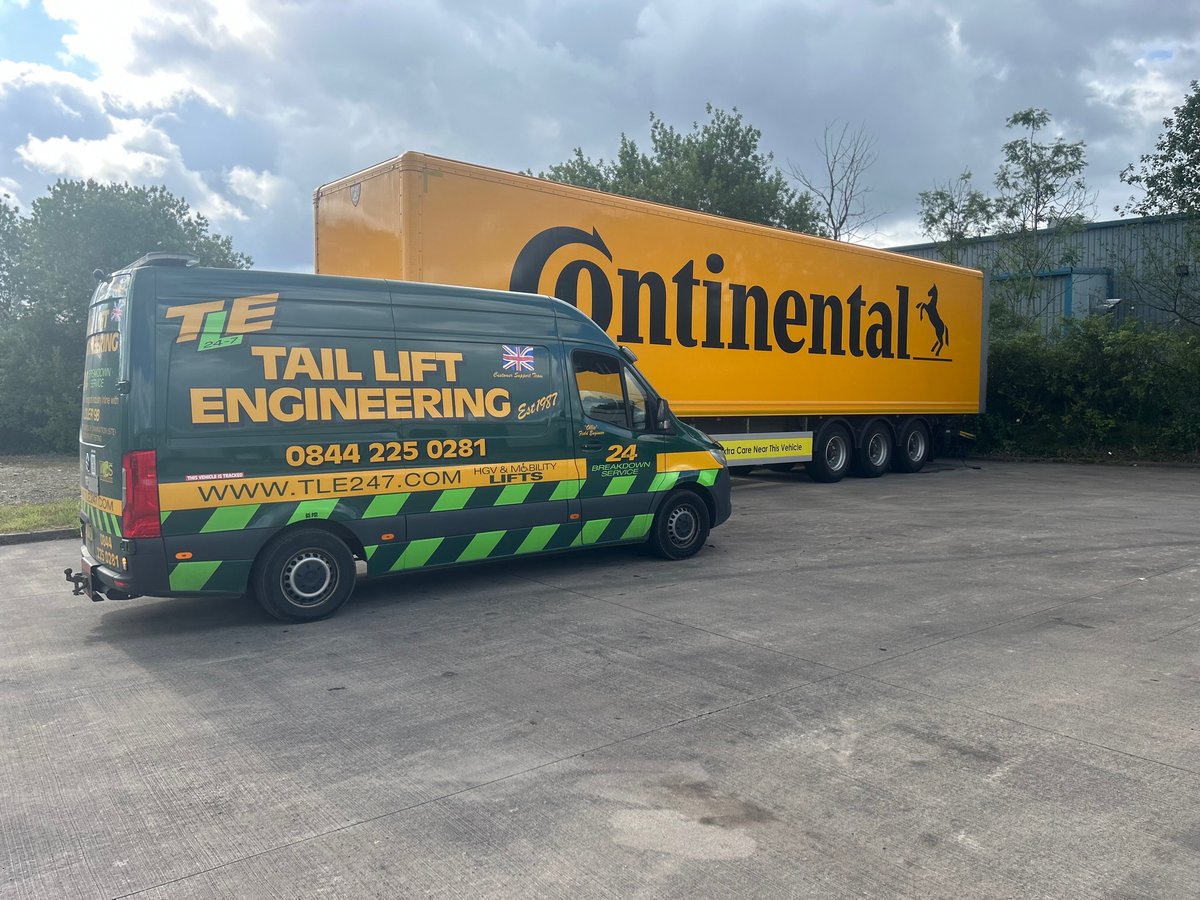 TLE247's tweet image. Operating throughout North West of England, Tail Lift Engineering are always ready to respond to any breakdowns you may encounter on your Tail Lift, Roller Shutter Door or Moving Deck. One call to our 24 hour breakdown number is all it takes - 0844 225 0281 #breakdown #taillift