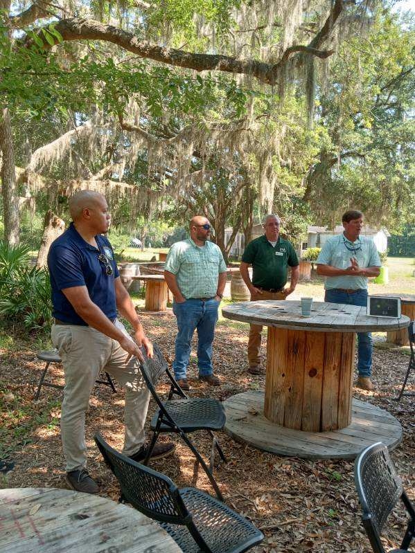 dirugacsj's tweet photo. @dirugacsj @UGASOCIALWORK  participated  in a roundtable hosted by Heritage Works Inc Brunswick GA where the Georgia Farm Service Agency (FSA) (https://t.co/z5m3DxUcRw) highlighted available  FSA resources and addressed the need for increased local  capacity building  #socialwork https://t.co/iApPvzVkPx