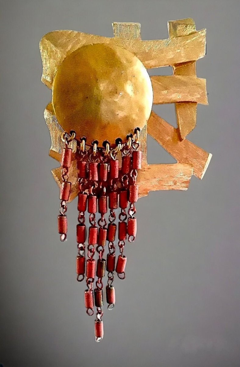 renaissancefai's tweet photo. NAPIER Asian Character Dangle Brooch, Glass Terracotta Beads, Gold Tone, Rare Vintage https://t.co/pmS5ts0zU1 #gold #women #napierbrooch #asianchinese #asiancharacter #orientalsymbol #goldtonegoldplate #designersigned https://t.co/5iknvEz25n