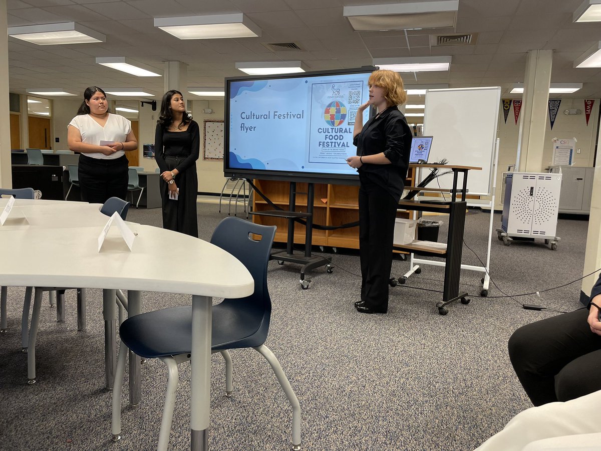 dasmith1908's tweet photo. Enjoyed the Career Accelerator program at SSS! This group of young people will definitely excel! @JCPS_NC @NCDPI_OFP @OLR_NCDPI 
#NCSummer2Excel https://t.co/rIXYw7pYe6