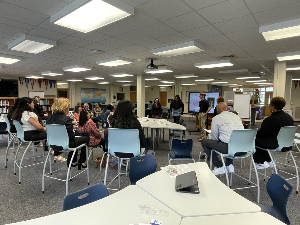 Enjoyed the Career Accelerator program at SSS! This group of young people will definitely excel! <a href="/JCPS_NC/">Johnston County Public Schools</a> <a href="/NCDPI_OFP/">NCDPI Office of Federal Programs</a> <a href="/OLR_NCDPI/">Office of Learning & Research @ NCDPI</a> 
#NCSummer2Excel