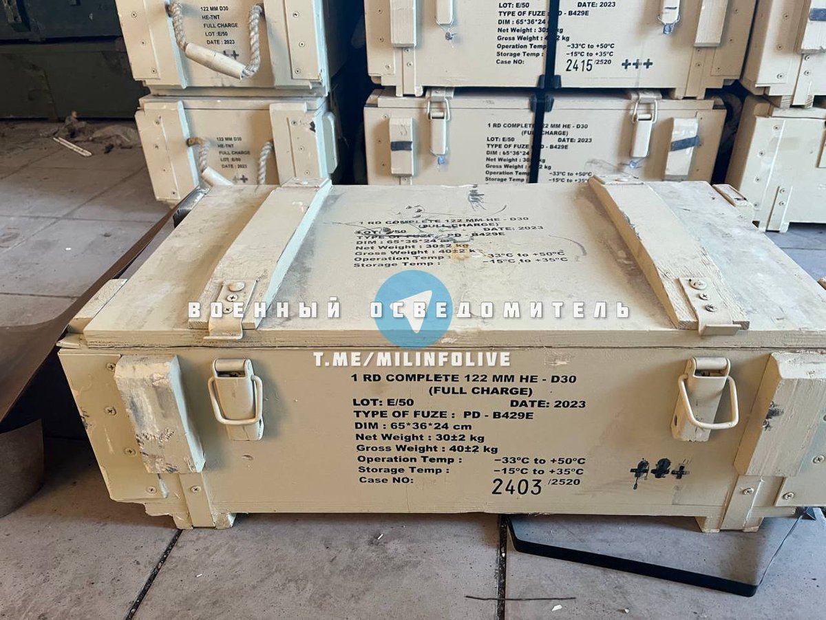 PolymarketIntel's tweet photo. The Russian army now uses 🇮🇷 Iranian-made artillery ammunition - photos that have emerged show brand-new Iranian OF-462 122mm HE projectiles in the possession of Russian artillerymen. ⬇️ https://t.co/hgbzEsbgTB