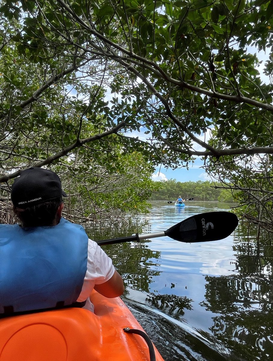 Stand up if you love to paddleboard🏄‍♀️The Florida team had a great time on the water, exploring and bonding as a team. Take a look at the fun&gt;&gt;

#Tampa #Florida #TeamBonding #TeamBuilding #DesignBuild