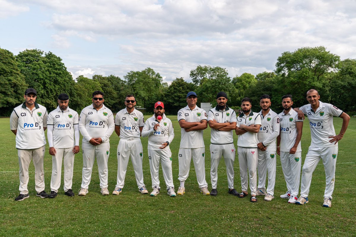 SportsmanCC's tweet photo. 🇺🇵🇩🇦🇹🇪: A massive thank you to @SynergyBioUK for sponsoring our new kit. Also thanks to @windmillABC for the support and the wonderful kit designed and supplied by C3 Sports #cricket🏏 #kit #sponsor #team #uniform #prod3 #health #summer2023 #birmingham https://t.co/Jb5MAtSr1A