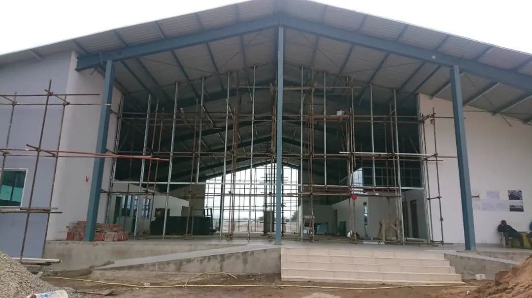 date_africa's tweet photo. 🇹🇿Tanzania : The construction of the passenger building at Arusha Airport is ongoing.
Ujenzi wa jengo la abiria katika Kiwanja cha Ndege cha Arusha ukiendelea.
#utdatanzania #utdainfo #utdaswahili #utdapassenger #utdaarusha #utdaarusha_airport https://t.co/zMqQszyU2U