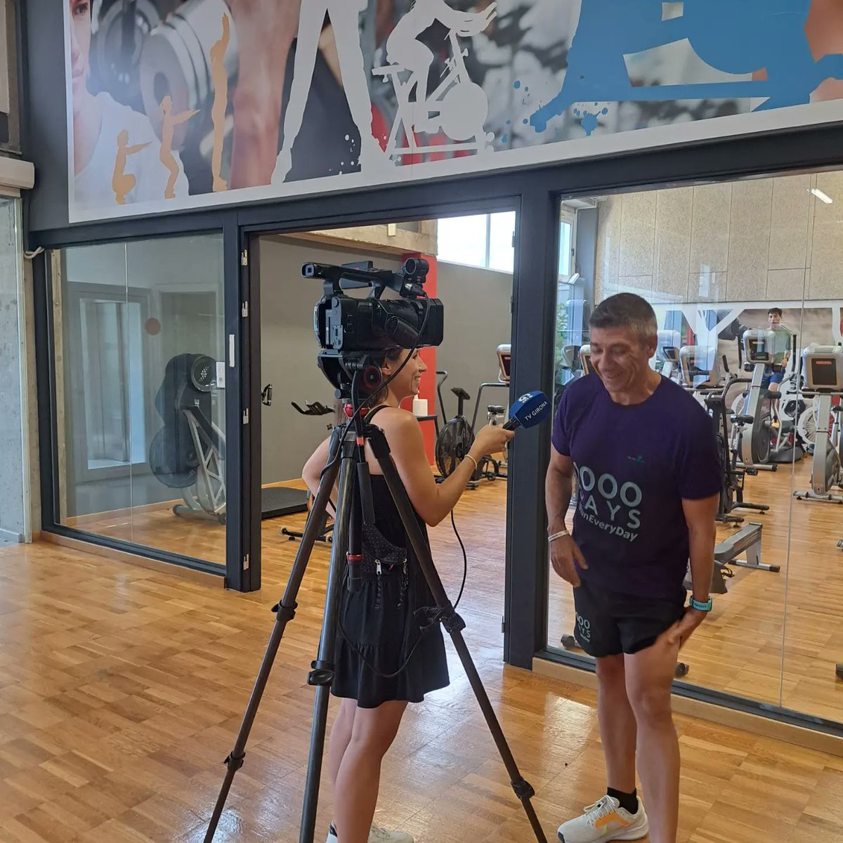 danisoriano70's tweet photo. Dia mediàtic: entrevista a @tvgirona pels 1000 dies i sortideta  per #eljardinet 
1️⃣0️⃣0️⃣3️⃣‼️‼️
#runeveryday
#correcat 
#day1003  
#metodosori 
#RonhillSpain 
#drinkingrunners #kmsxalimentos #nofunnorun 
#mrfree
#amibola 
#retodravet
#pieldemariposa https://t.co/K4et2ULBg8