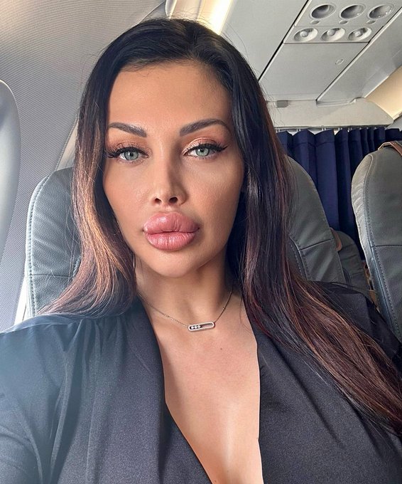 Always on the way✈️ https://t.co/GUQewilQ6F