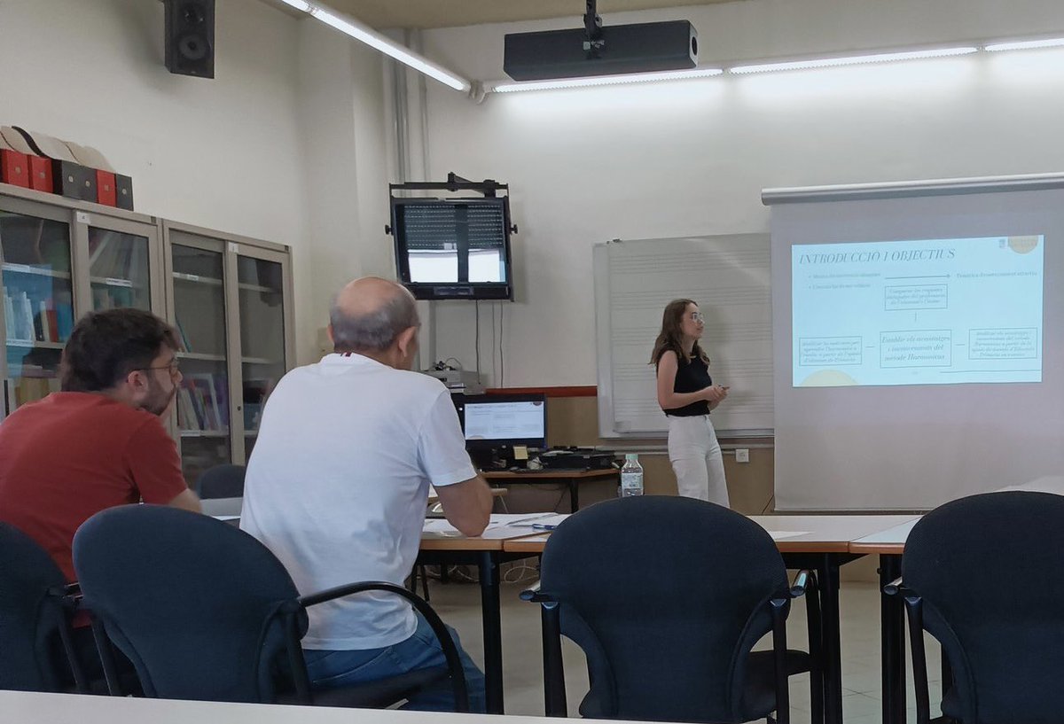 Quan vaig començar el projecte <a href="/harmonicus/">harmonicus</a> l’any 2010 poc em pensava com evolucionaria.
He conegut a persones molt interessants, he treballat amb gent que en sap molt, estic gaudint molt amb tot l’aprenentatge, etc.