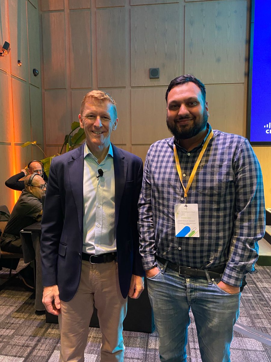 When Sameer met Tim! Thanks to <a href="/Cisco/">Cisco</a> for hosting an inspirational event in #London today. #cloud #networking <a href="/astro_timpeake/">Tim Peake</a>