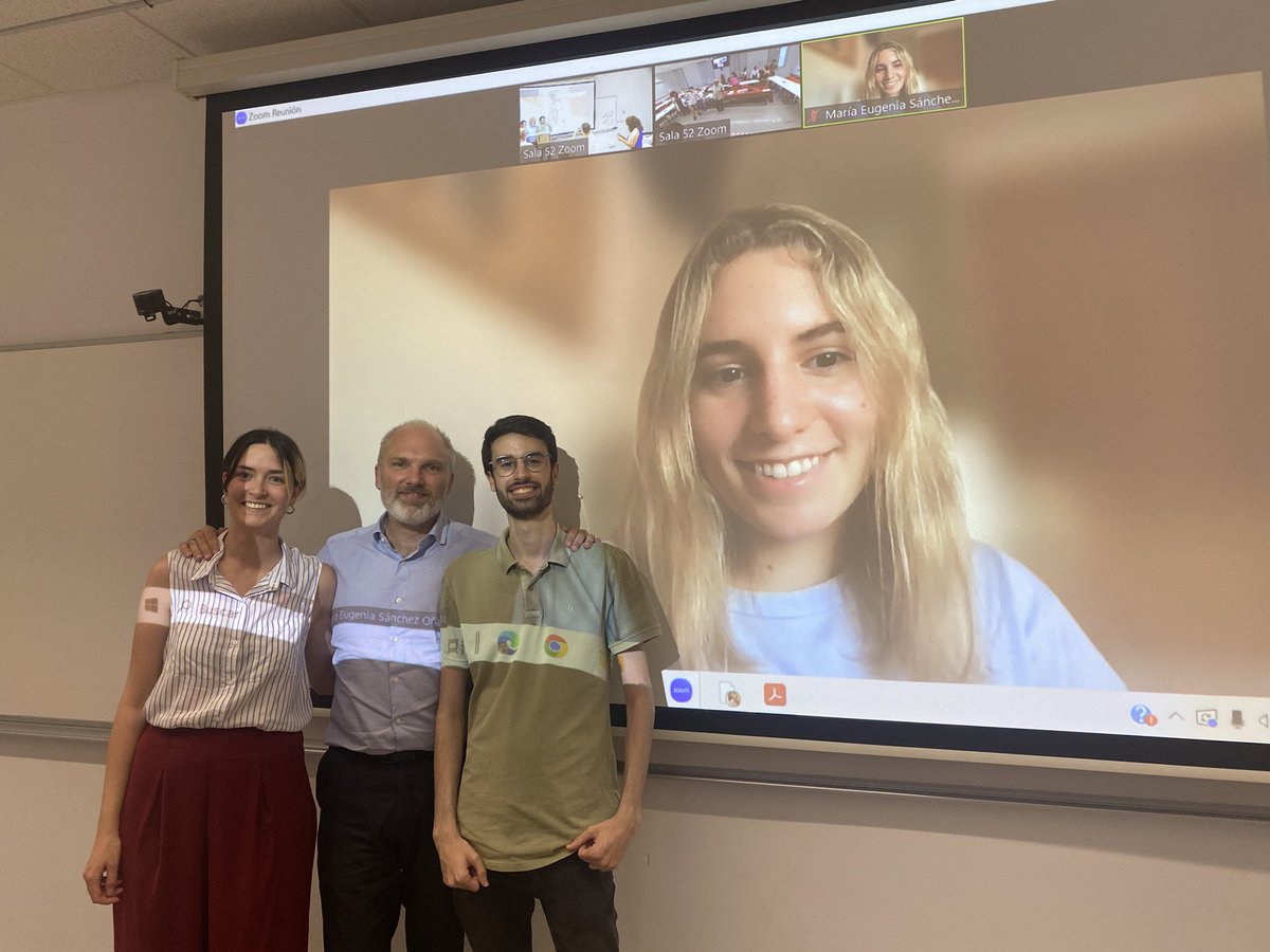 marcdesemir's tweet photo. Todo llega a su fin y hoy hemos vivido la última sesión de presentación de #TFM en el #mcc28 del @ccupf en la @bsm_upf. Un honor volver a ser miembro del tribunal y tranquilos que tenemos garantizada larga vida a la comunicación científica #scicomm. Nos vemos en el #mcc29 #mccupf https://t.co/Ui8U0vAYqX