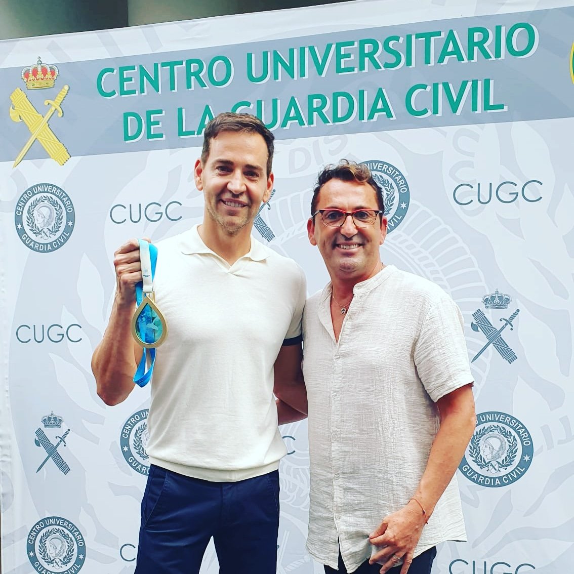 🏆 Amb el nedador olímpic <a href="/_davidmeca/">David Meca</a> <a href="/OHDCat/">Observatori de Drets Humans a Catalunya</a> <a href="/guardiacivil/">Guardia Civil</a> #Tarragona