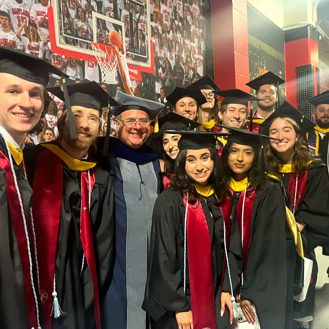 This bunch of APAN alums telling you to get that application IN! June 30th is our deadline for Fall admission 🎓🤓🤩

#welovedata #datascience #politicalscience #umd #gradschool