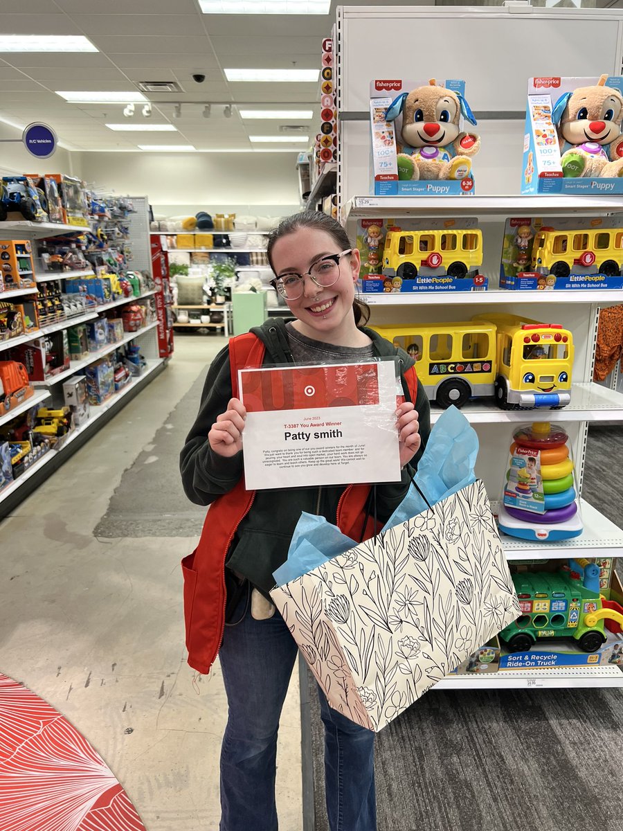 Congratulations to my Open Market DBO Patty for receiving the You award for the month of June! Keep up the great work !✨