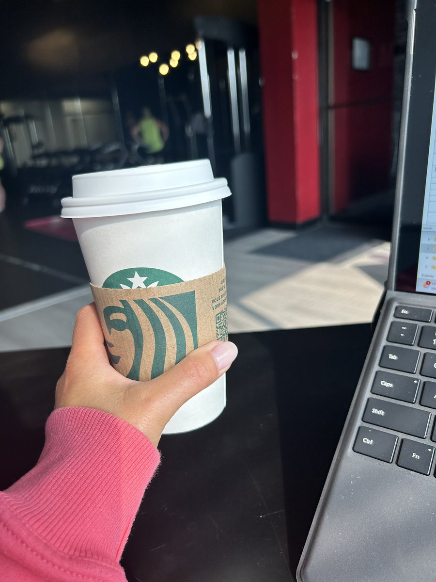 MaryTelford's tweet photo. Coffee, one of my non-negotiables for a good day.  Are you a coffee or tea drinker? #coffeeortea #coffeeaddict #givemecoffee #gymowner #onecupaday #personaltrainer @StarbucksCanada https://t.co/sbH0PZUqNq