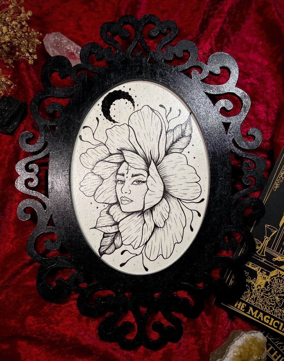 𝓣𝓱𝓮 𝓕𝓵𝓸𝔀𝓮𝓻 𝓕𝓪𝓲𝓻𝔂 🌙