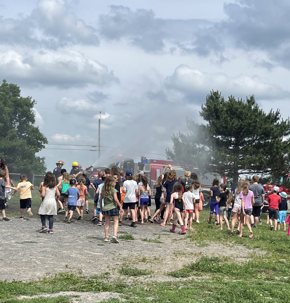 We were very happy this week to celebrate the end of the school year with our local schools. Stay safe and have a great summer! @alcdsb_stpe @NewburghPS_LDSB @TES_LDSB @EPS_LDSB
