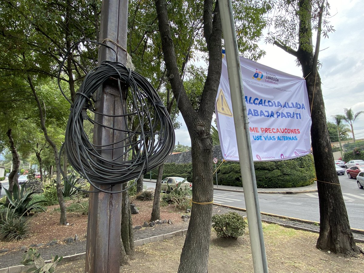 Pablo Kuriel (@kurielpablo) on Twitter photo Mira <a href="/lialimon/">Lía Limón</a> para que vengas con las compañías a retirar esta maraña de cables que me topé en el camellón de Av. Paseo del Pedregal y Camino a Santa Teresa, por suerte los amarré a un poste para que acudas a retirarlos Col. Jardines del Pedregal <a href="/AlcaldiaAO/">Alcaldía Álvaro Obregón</a> <a href="/marianarmyt/">Mariana Rdz Mier y Terán</a> Mira <a href="/lialimon/">Lía Limón</a> para que vengas con las compañías a retirar esta maraña de cables que me topé en el camellón de Av. Paseo del Pedregal y Camino a Santa Teresa, por suerte los amarré a un poste para que acudas a retirarlos Col. Jardines del Pedregal <a href="/AlcaldiaAO/">Alcaldía Álvaro Obregón</a> <a href="/marianarmyt/">Mariana Rdz Mier y Terán</a>