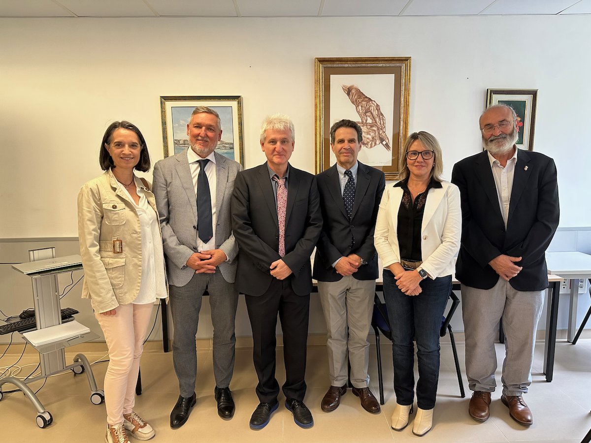 Estoy muy ilusionado de ser el nuevo profesor titular de <a href="/UniversidadMH/">UMH</a> vinculado al Servicio de Neurología del <a href="/GVAsalualicante/">GVADptoSaludAlicante</a> y agradezco a todo <a href="/MedicinaUmh/">Departamento Medicina Clínica UMH</a> su ayuda y apoyo. Quiero agradecer el asesoramiento del profesor <a href="/tseguram/">TOMAS SEGURA</a> de la <a href="/uclm_es/">Universidad de Castilla-La Mancha</a>. Espero estar a la altura.