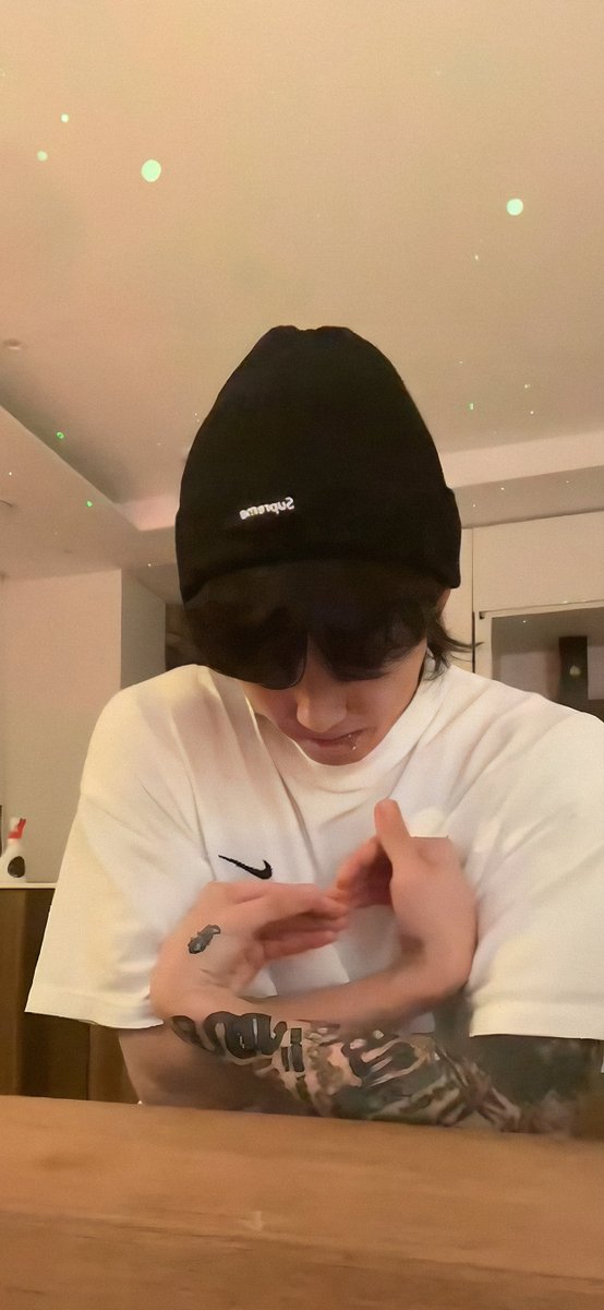 Lena7_BTS's tweet photo. https://t.co/MD1cM2ZXtC