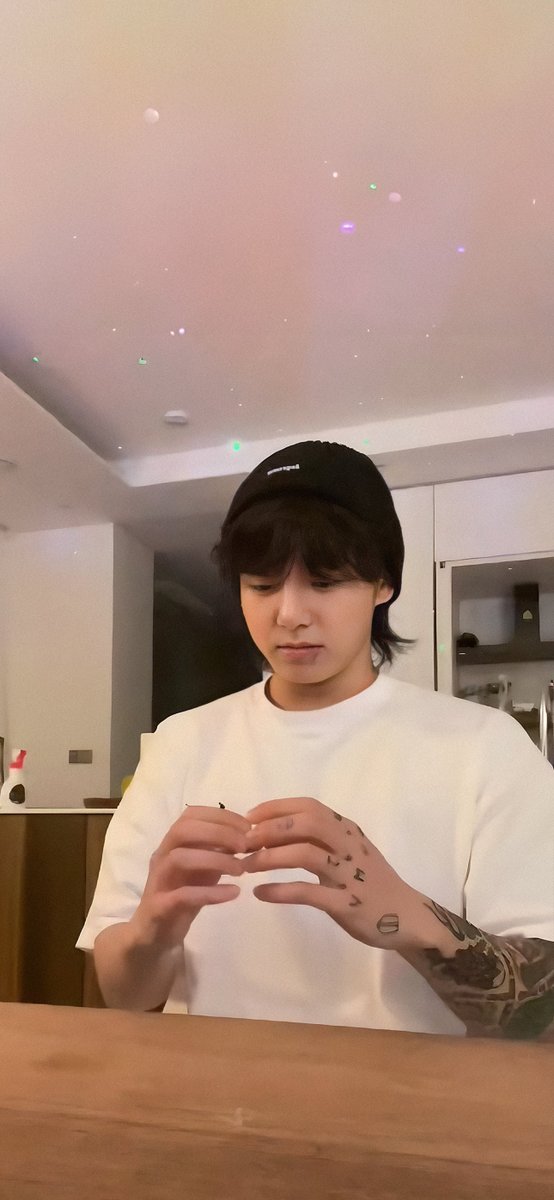 Lena7_BTS's tweet photo. https://t.co/MD1cM2ZXtC