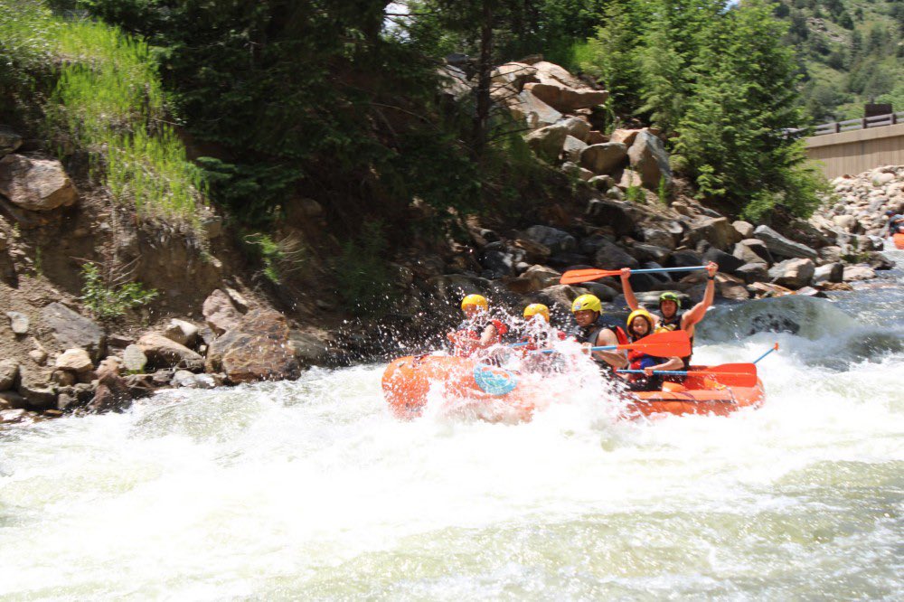 LawsonAdventure's tweet photo. Great day and great fun rafting, doing ATV &amp; RZR trips, and serving up amazing meals at our bar &amp; grill! 
#lawsonadventurepark #colorado #barandgrill #ztv #rzr #rafting #whitewaterrafting #summer #mountains #outdoors https://t.co/J8ORV2T6mQ