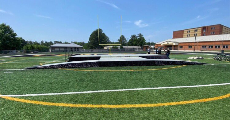 Another graduation season is in the books ✅

Congratulations to all the graduates 💯🎓

And thank you to our rental partners and to schools throughout the country for trusting StageRight for your staging needs‼️🙏

🎥 Negreet High School, University of Houston, Southeast Staging