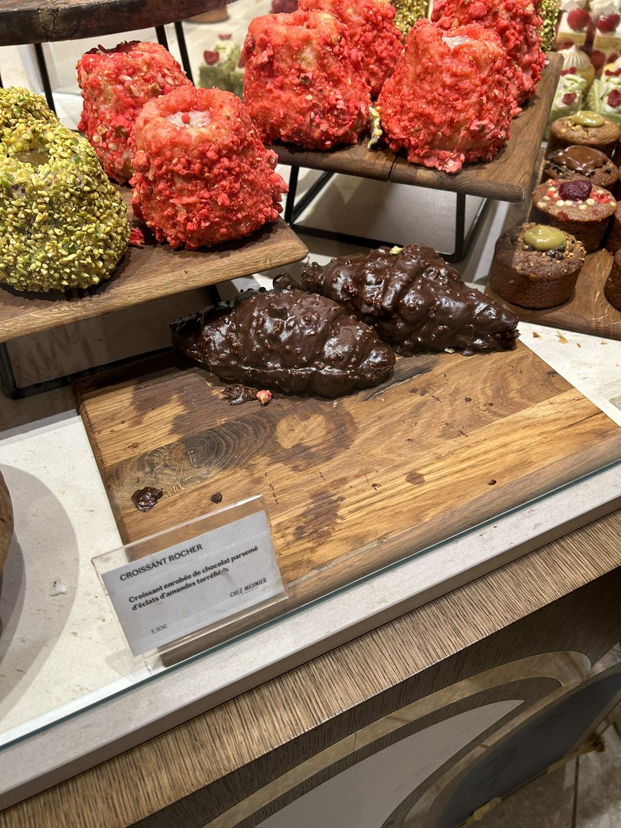 CaerleonComp's tweet photo. French food #fantastique #miammiam yr9 loving Paris #maxmisingpotential @EAS_LLCEnglish @EAS_Humanities https://t.co/uV222l6jGH