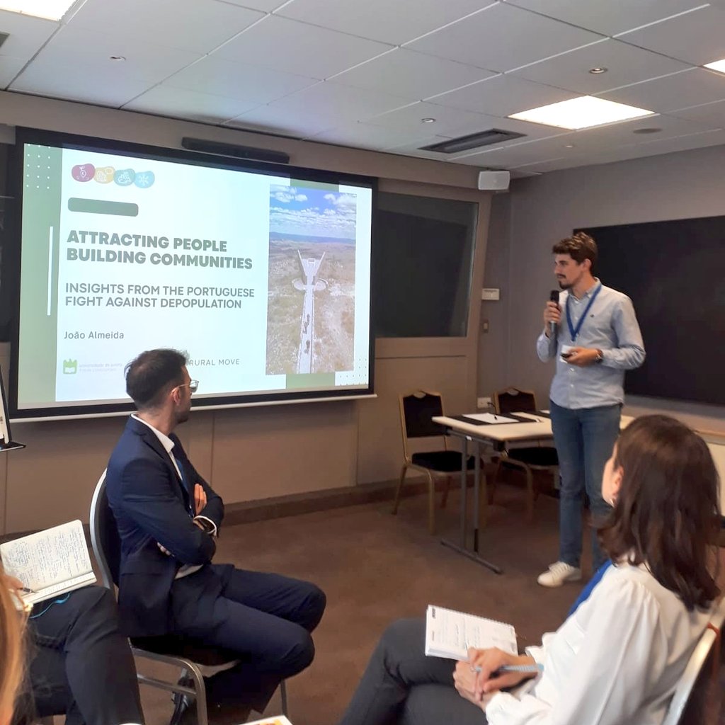 💡Presenting insights from the Portuguese fight against depopulation at the @EURuralPact Policy Lab 🌱

#RuralPact #RuralDevelopment #RuralMove