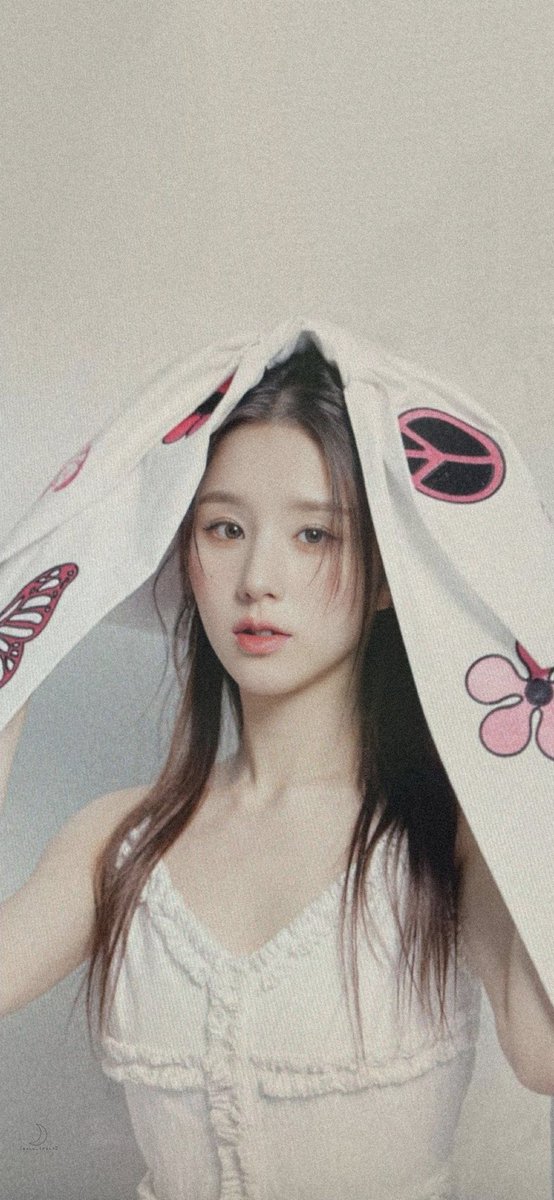 LOONA LOCKSCREEN🌙 on Twitter: "#HEEJIN 1st Look wallpapers