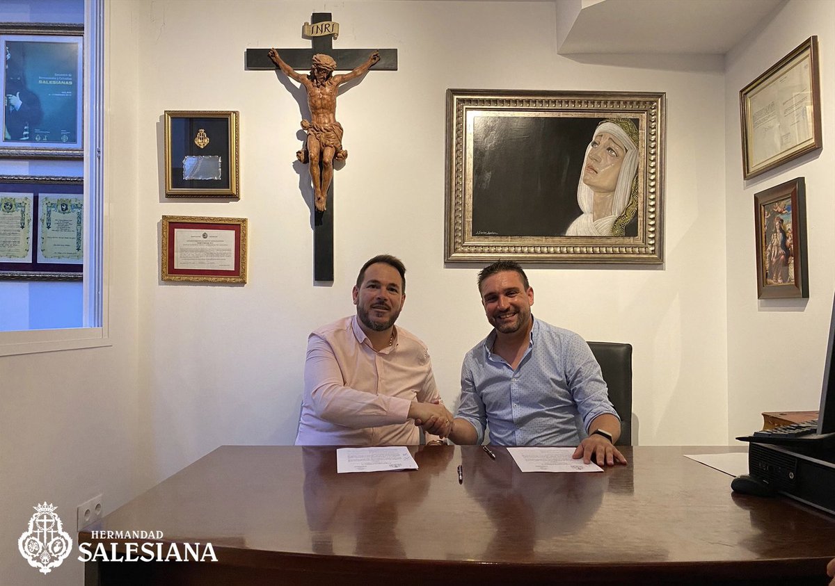 HdadSalesiana's tweet photo. #MiércolesSanto | En la tarde de hoy, firmamos la renovación del contrato para los próximos 4 años con nuestra querida banda de @bandacautivomlg .

Agradecidos siempre por su cariño, esfuerzo y dedicación cada Miércoles Santo.

#AbrimosCaminos
#CofradiasMLG https://t.co/HRXGDPNzHW