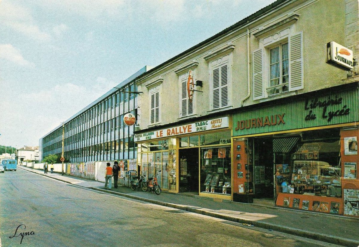 🏘️ 🏗️ 🇫🇷 Mémoire2Ville 🌆 🚧 🏗️🧱 🏚️ on Twitter "95 ARGENTEUIL 1984 Café