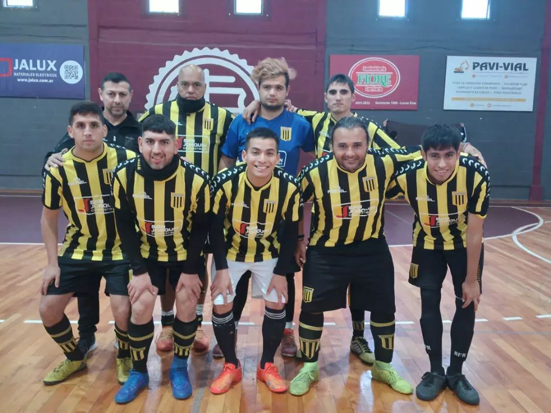 La rompieron!Nuestro representante masculino en la Copa Nacional de futsal inclusivo de clubes de Afa, tuvo una jornada a pura orquesta, goleadas sobre Banfield por 4 a 0, sobre Quilmes por 5 a 1 y cerró la jornada goleando a Independiente por 5 a 0!Un lujo!