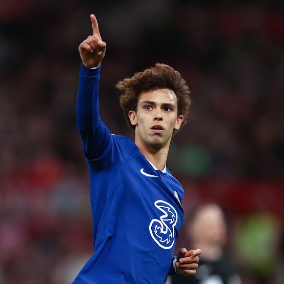 CFC_Gidi's tweet photo. Now that Mason Mount has left Chelsea, I see no reason why Todd Boehly Shouldn't sign João Félix.

The Portuguese man can be deployed on the wing and also play as a 10 - giving Nkuku time to rest.

Are you with me on this ? https://t.co/9VRfIxu6n2
