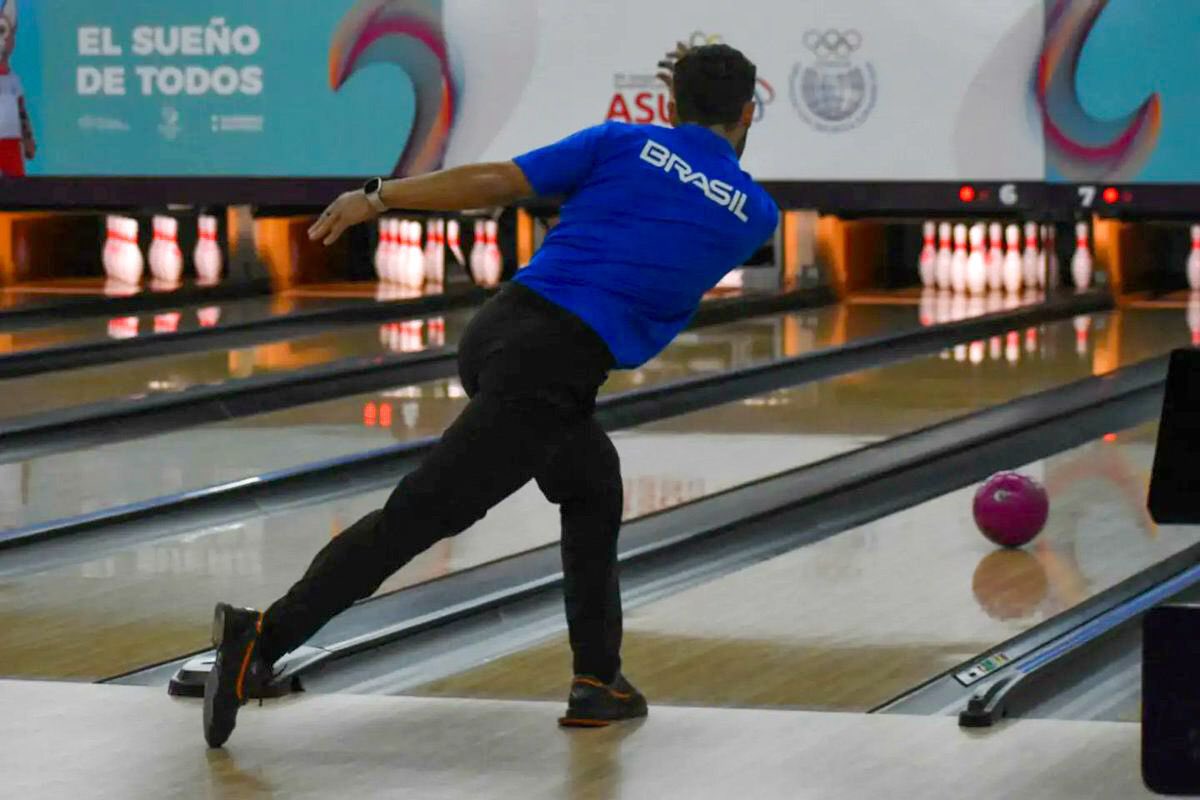 #TBT

Nos remontamos a la emocionante competencia de #Bowling 🎳 que se llevó a cabo en las instalaciones del Strike Bowling 📍

En esa ocasión los mejores atletas de la región nos dieron una exhibición de técnica y eficacia con cada tiro 🔝

#ElSueñoCumplido 🙌🏻