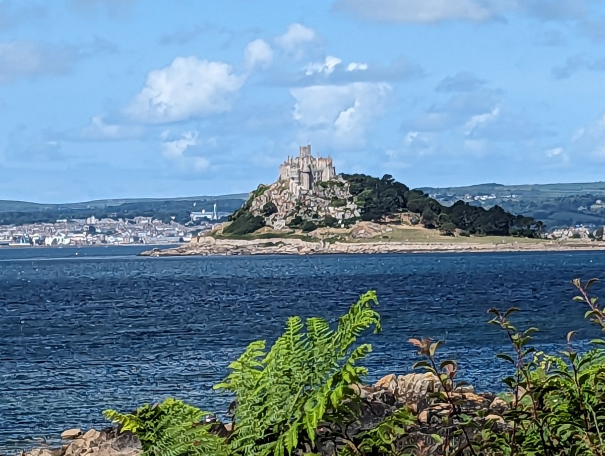 strangecurios's tweet image. Today was a good day.  @DerekThomasUK

As far as I could see no vile Tory Mp approved raw sewage in the sea &amp;amp; Mr Zeus so wanted to go in for a swim.

These self serving corrupt right wing fascist Tory parasitic vermin have to go!

#Cornwall #Cornish #StMichealsMount #GSD