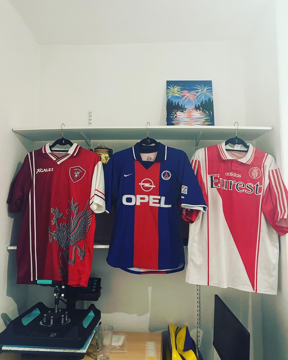 FreshPrintsofF1's tweet image. Just a trio of legends

Property of @footballshirts101 🪧 

#nakata #okocha #henry #football #monaco #footballshirt #footballshirtprinting #psg #nike #perugia #adidas

#nakata