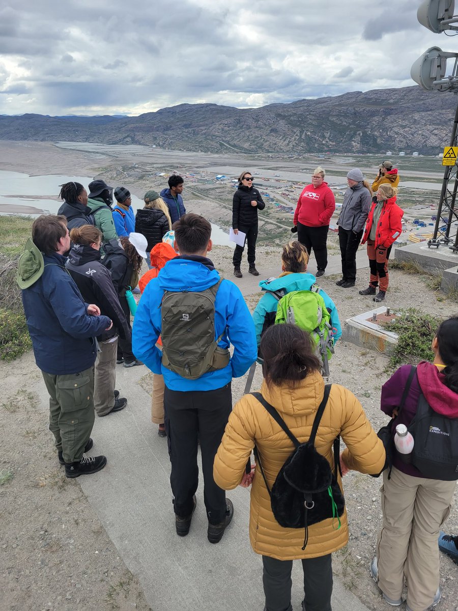 Uiloq Nielsen Kleist from GINR introduces @JSEP_GL to the geology of Kangerlussuaq