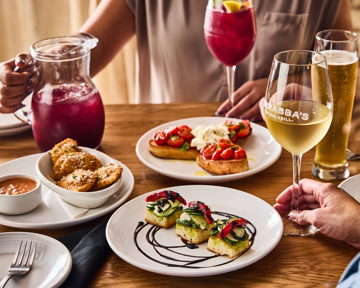 There's a new Happy Hour in town🍸🍷🥃🍹🍻 Enjoy our brand NEW Happy Hour menu featuring $7 Cocktails. $7 Bites. 4-7PM Daily. Check your local restaurant for times and offerings. #Carrabbas #HappyHour #Charcuterie #Wine #Cocktails