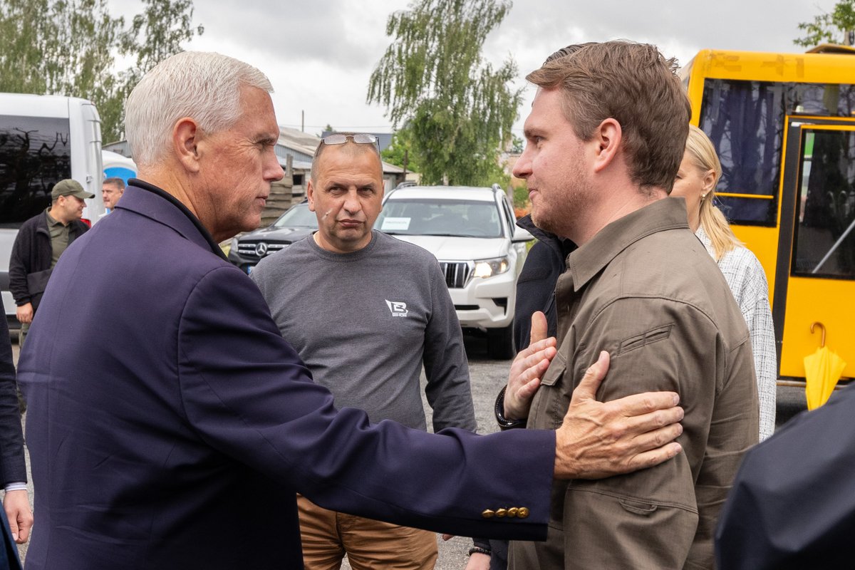 Mike Pence tweet media