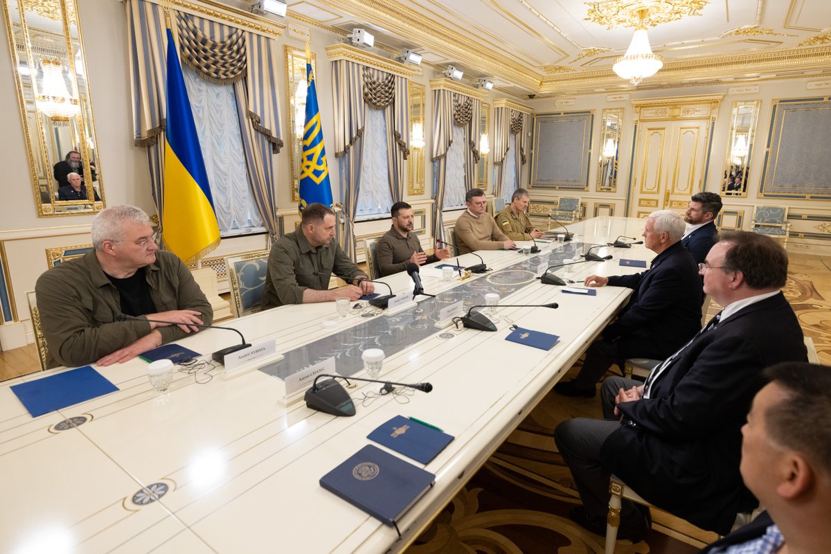 Mike Pence tweet media