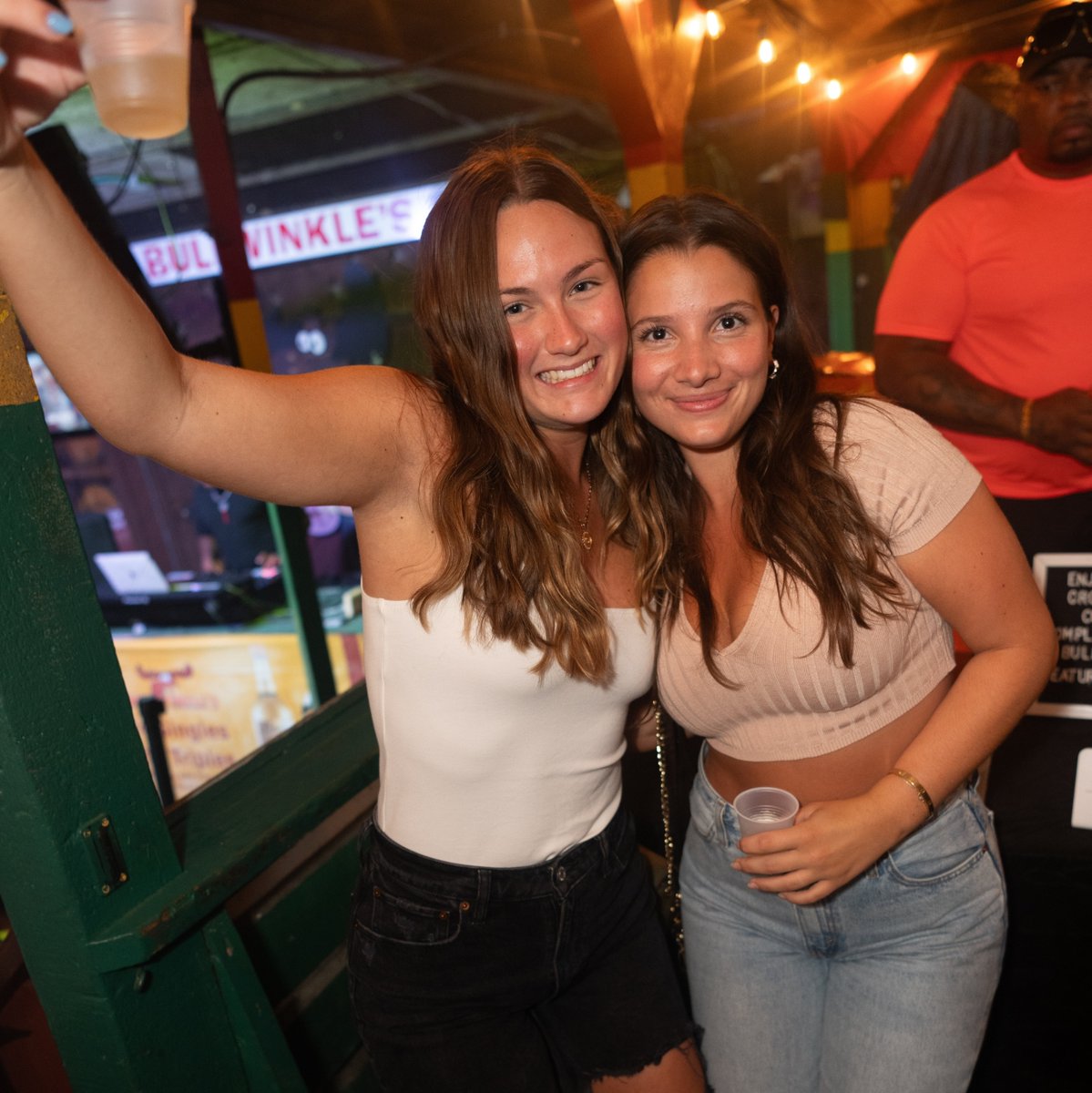 Bulls_Tally's tweet photo. Looking back at Bulls Collegenight Thursday last week as we look forward to tonight! Open at 8pm as usual with your favorite aycd special!
⁠Full album on: https://t.co/shKn6OHl6F
Photo credz: @razor32308

Always 21+
#staythirsty #tbt #thirstythursday #aycd #bullwinkles https://t.co/68UMBgucm5