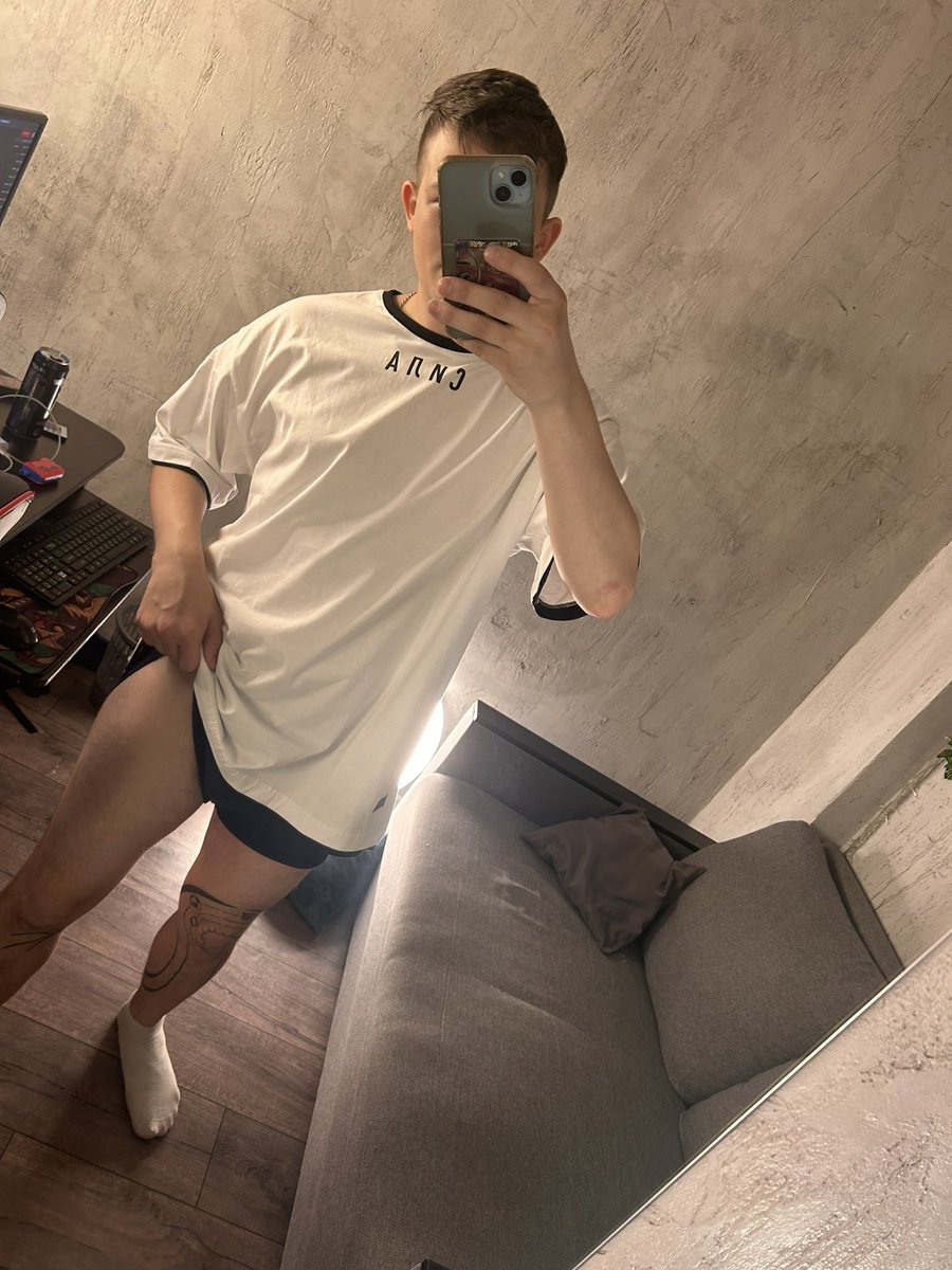 Jackson293jm's tweet photo. Hey guys, im online https://t.co/NVu8U0gu56 
@logan98elite 
@Chaturbate_Pro
@chaturbate 
@chaturbate_eu
@Hawker881_Promo
@DM2Promotion
@AmericanGayBoys
@GayCamsClub
@modellpromoter
@Chaturbat 
@ChaturbateBoyss
@StouteJ0ngen
@chat https://t.co/5d8x6qmtCp