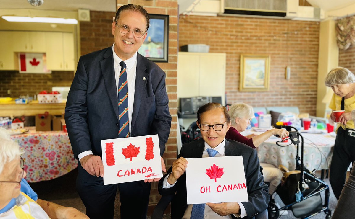 Thrilled to join my friend Minister @RaymondChoPC this afternoon at Hillside Place in #Clarkson to announce an investment of over $154,000 in local Seniors Active Living Centres, including @PeelSeniorLink. #MississaugaLakeshore #SeniorsMonth

Read more:
cuzzetto.com/ontario-invest…