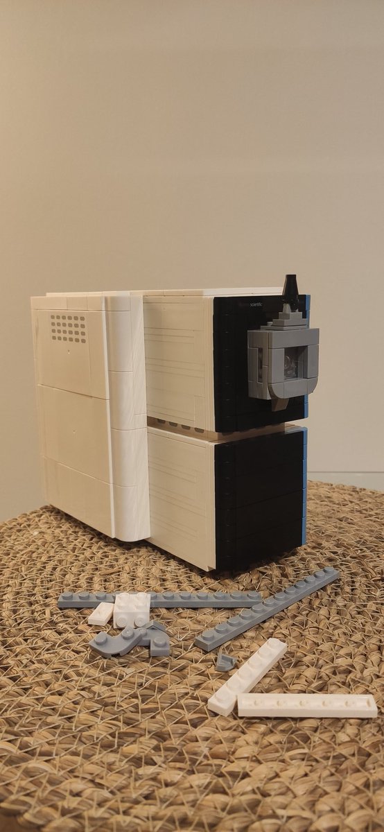 CDubois_'s tweet photo. Thanks to @LPDGproteomics and @thermofisher for this amazing prize ! After few hours and few pieces left, we finally have our own brand new Astral MS at home🔥!
#proteomics #astral #orbitrap https://t.co/8dS58P1GmJ