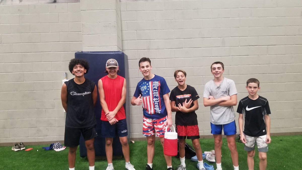 What a week! Bulldogs absolutely dominated our toughest week yet! The consistent effort from these kids is outstanding. S/o to our ⭐s of the week!

HI: Carson, Drew, Zaylon, Lebron, Noah
Fem: Emily, Kemsi, Delaney, Shara, Krystyna
Dev: Jamie, Matthew, Joe, Cooper, Colton, Bryce
