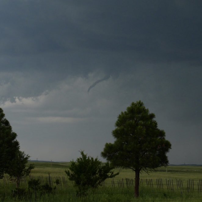 Just had a brief rope funnel-like feature west of I-25, south of Chugwater #wywx