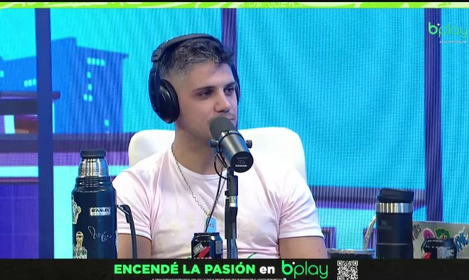 alexisafull's tweet photo. Estuvo re lindo❣️ ,risa asegurada . Más me gustó cuando dijiste que hoy prendes 👏👏🎉 https://t.co/3JXcE8FctJ