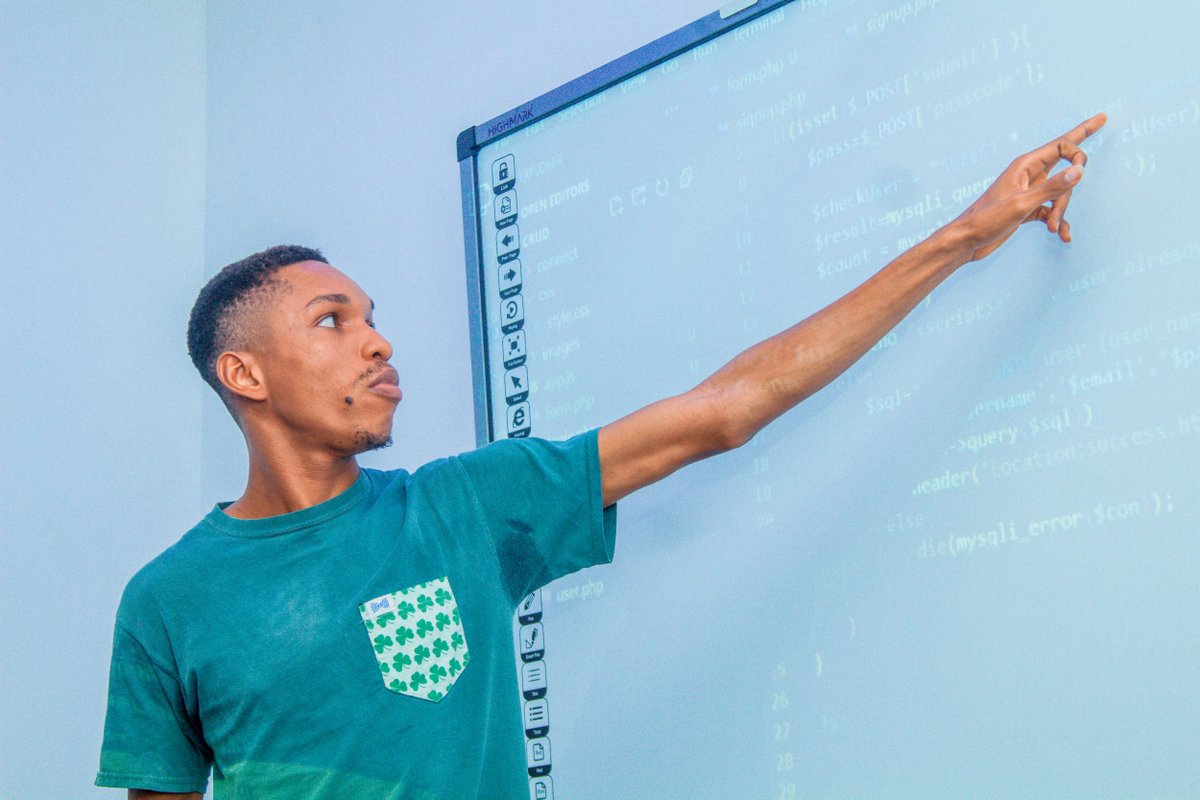 netisensict's tweet image. The backend student showcased his exceptional skills by presenting a fully interactive login page that will revolutionize the way we engage with technology. Get ready to experience the future of seamless user interaction!
#backenddevloper
#BIT Training
#Netisens