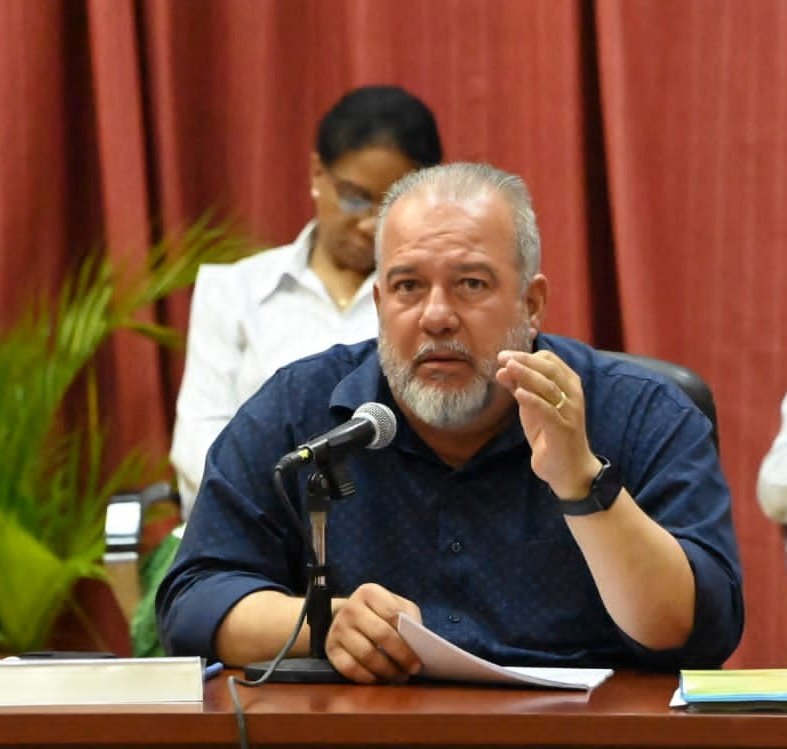 <a href="/ValdesMenendez/">Ramiro Valdés Menéndez</a> <a href="/AlejandroGilF/">Alejandro Gil Fernández</a> <a href="/JorgeLuisTapiaF/">Jorge Luis Tapia Fonseca</a> @JorgeLuisPerd20 <a href="/InesMChapman/">Inés María Chapman Waugh</a> "Urge una revisión profunda de las estrategias de desarrollo local en la provincia", subrayó <a href="/MMarreroCruz/">Manuel Marrero Cruz</a> al resumir los principales objetivos de la visita.

La realidad es que ellas no reflejan los problemas de los municipios y las potencialidades que para resolverlos existen.