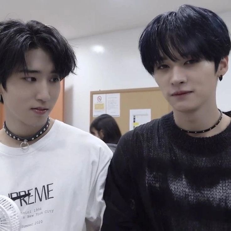 casstemo's tweet image. two sexy emo boys‼️‼️